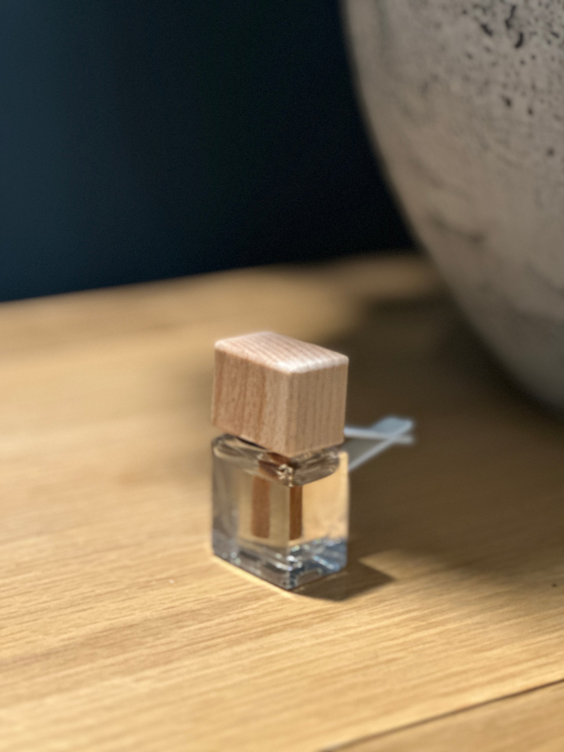 Tobacco & Moss Luxury Car Diffuser