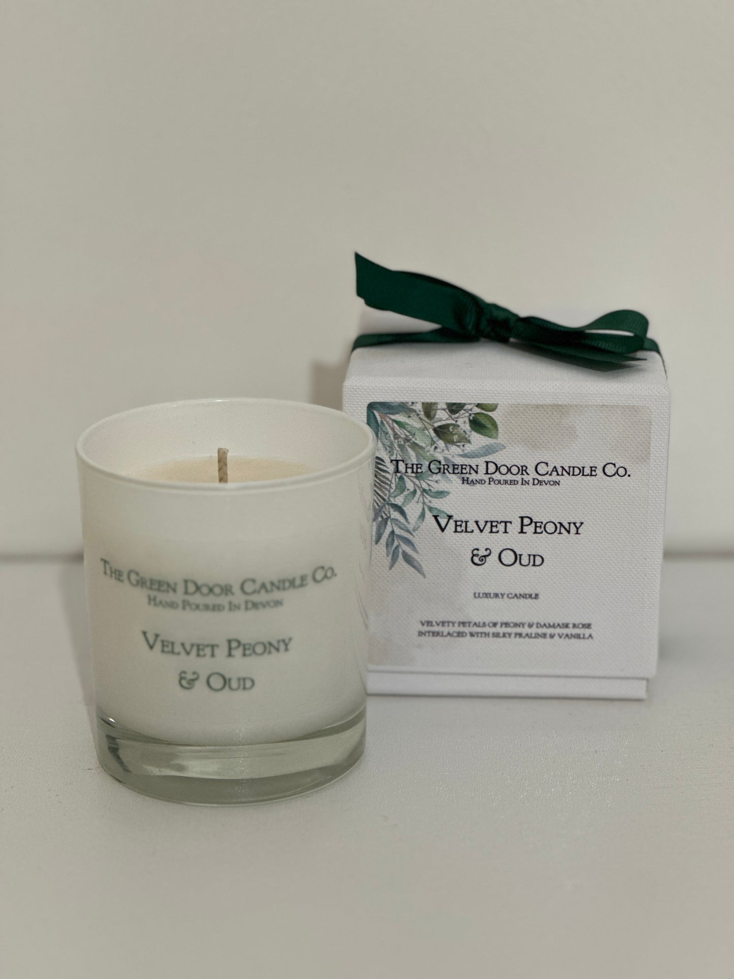 Velvet Peony & Oud Luxury Candle